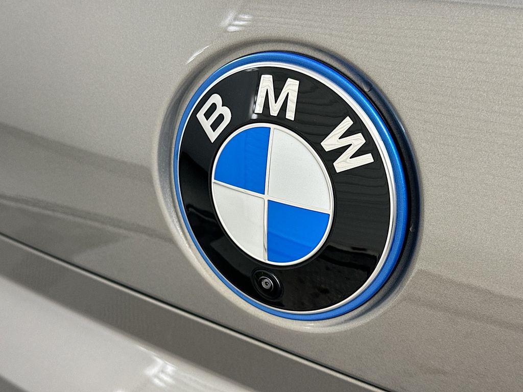 Thumbnail: 2026 BMW 7 Series - 22