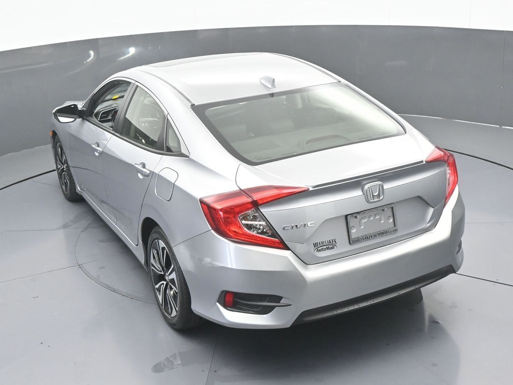 Used 2018 Silver Metallic Honda EX-T image 37