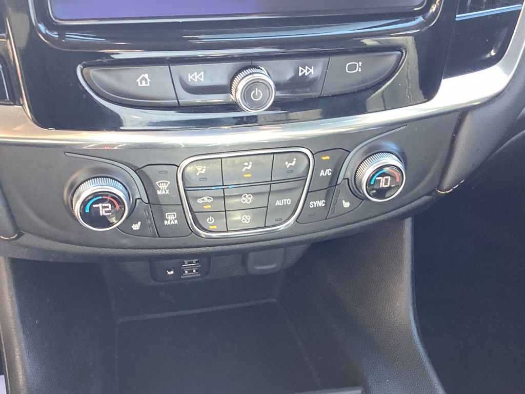 Used 2021 Chevrolet Traverse SUV