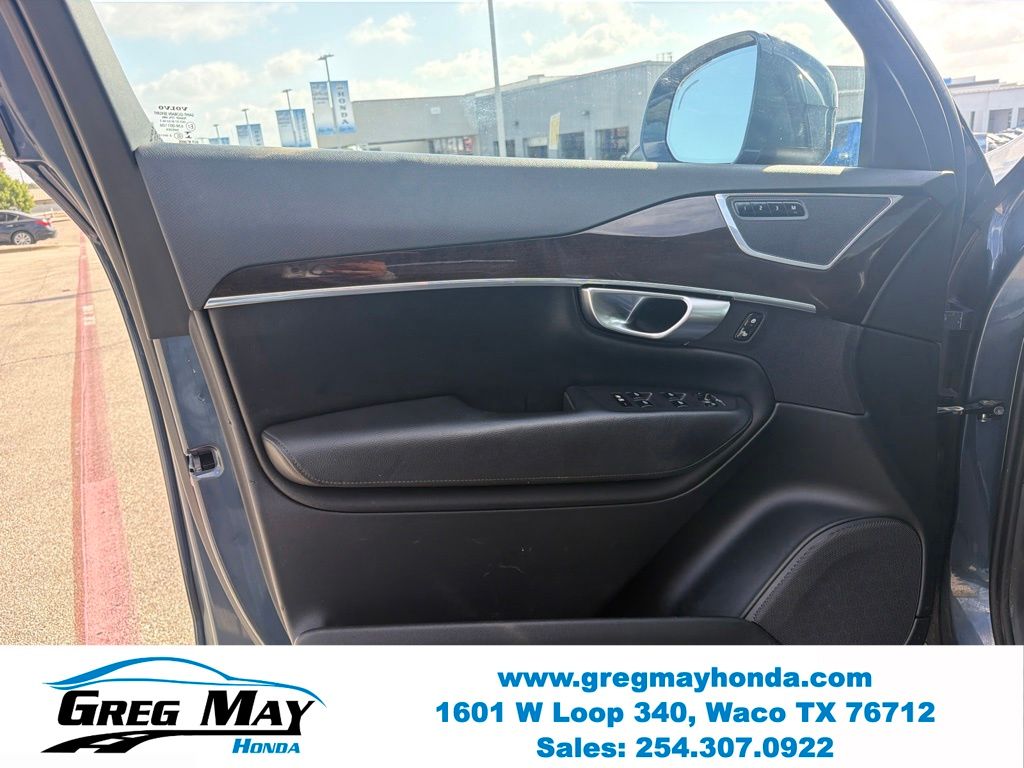 2019 Volvo XC90 T5 Momentum - 9