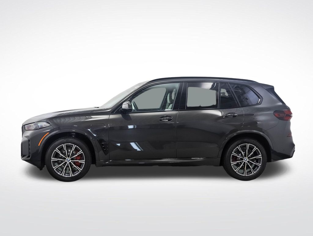 Thumbnail: 2026 BMW X5 - 2