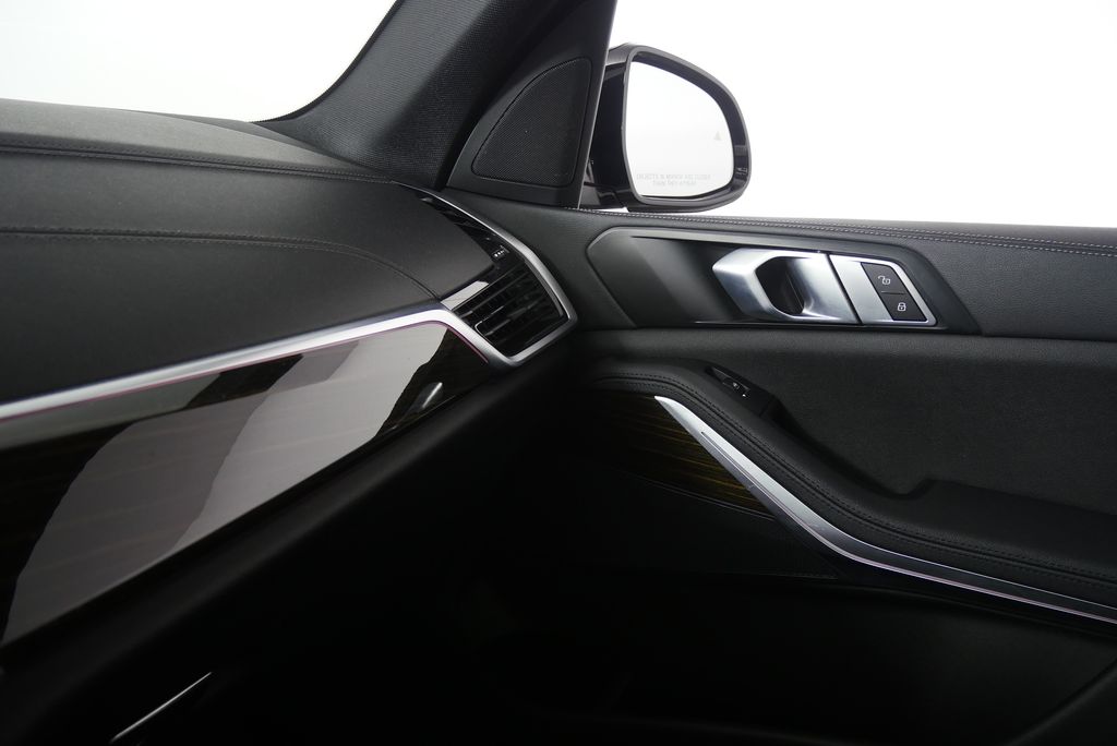 Thumbnail: 2020 BMW X5 - 27