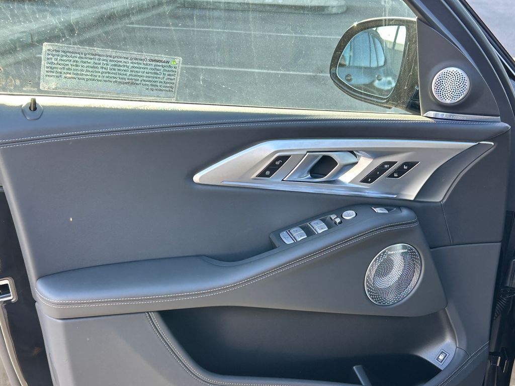 Thumbnail: 2026 BMW XM - 11