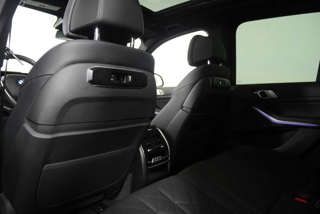 Thumbnail: 2025 BMW X5 - 19