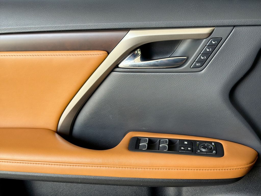 Thumbnail: 2021 Lexus RX - 29