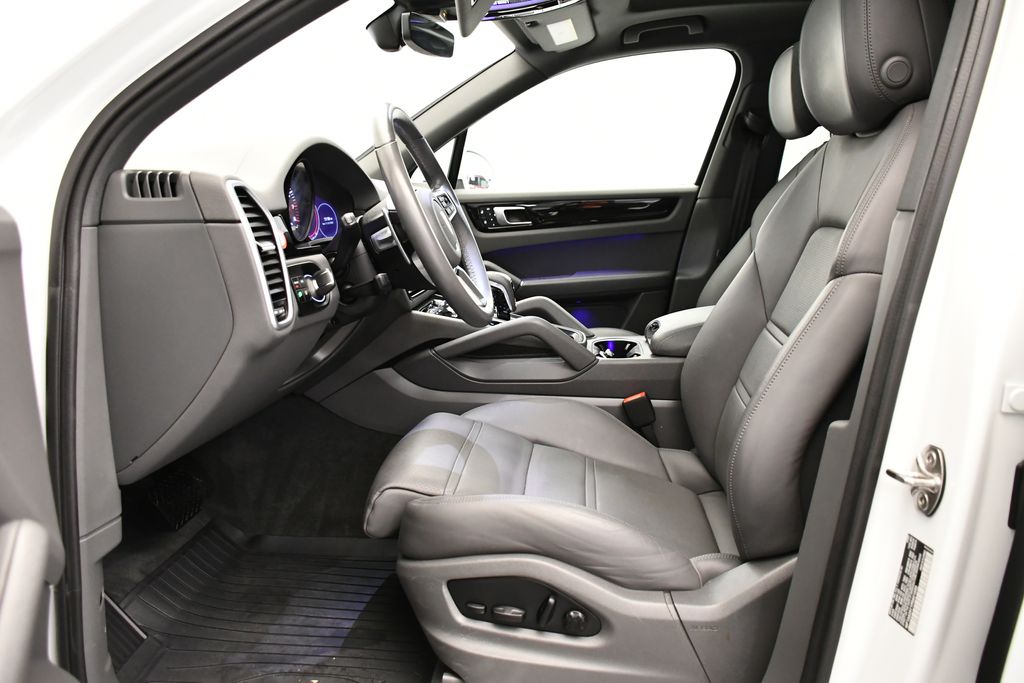 Thumbnail: 2023 Porsche Cayenne - 5