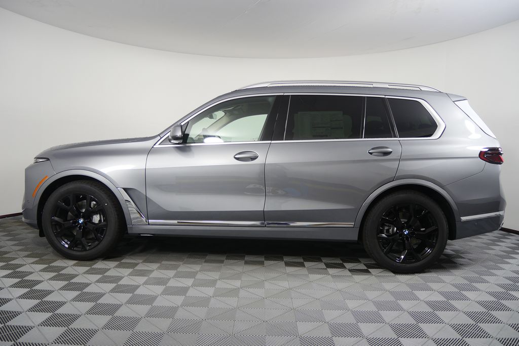 Thumbnail: 2026 BMW X7 - 6