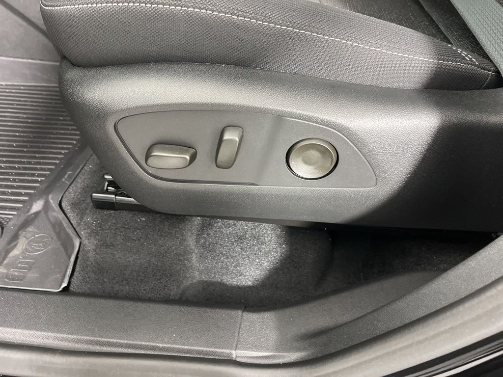 Thumbnail: 2026 Chevrolet Traverse - 26