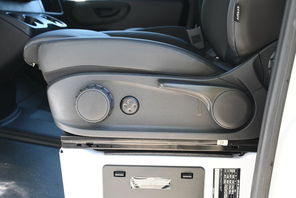 Thumbnail: 2025 Mercedes-Benz Sprinter - 16