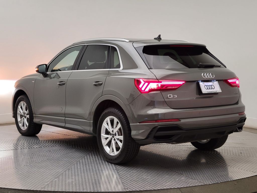 Thumbnail: 2023 Audi Q3 - 4