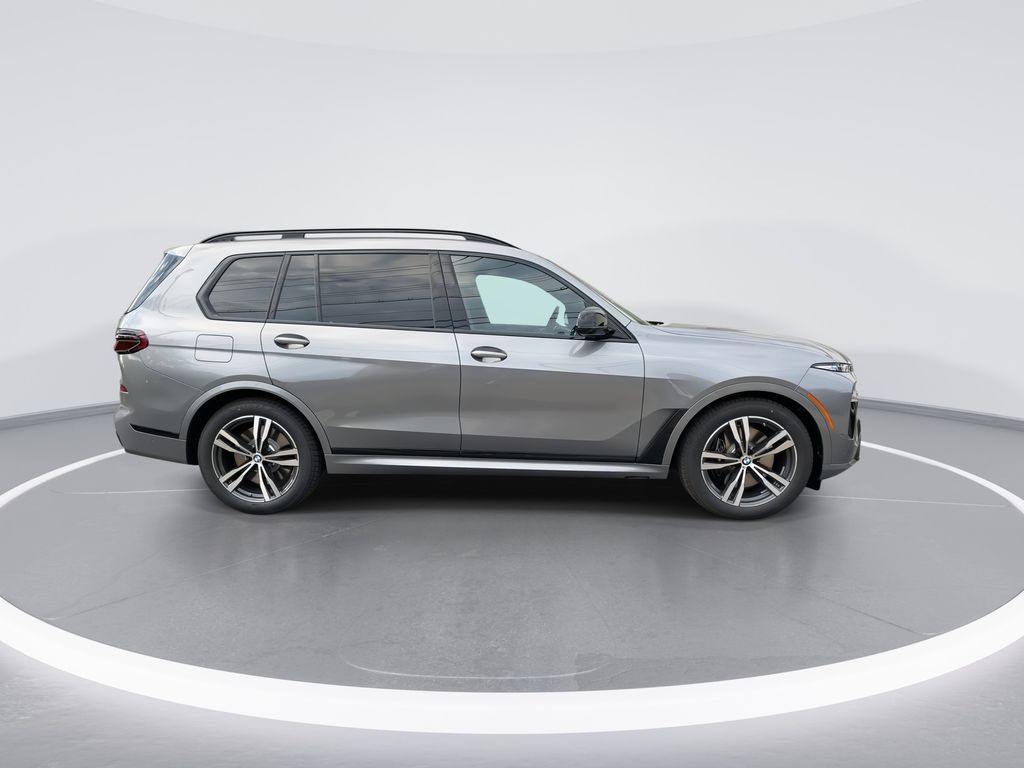 Thumbnail: 2026 BMW X7 - 9