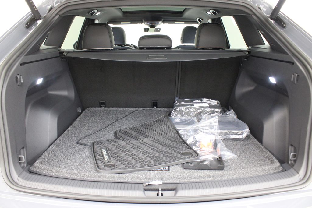 new 2026 Volkswagen Atlas Cross Sport car