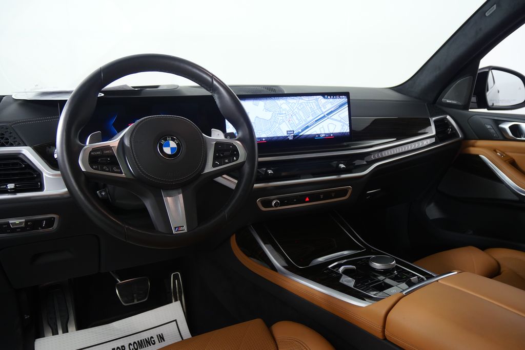 Thumbnail: 2023 BMW X7 - 21