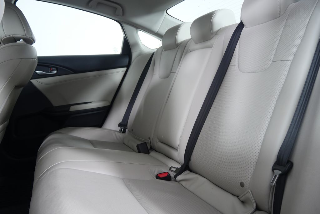 Thumbnail: 2019 Honda Insight - 15