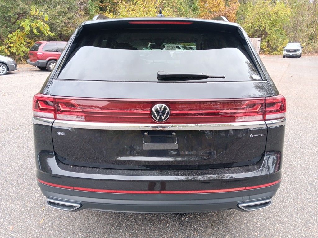 2025 Volkswagen Atlas 2.0T SE 4