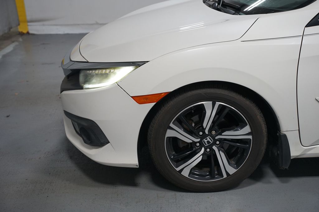 Thumbnail: 2016 Honda Civic - 5