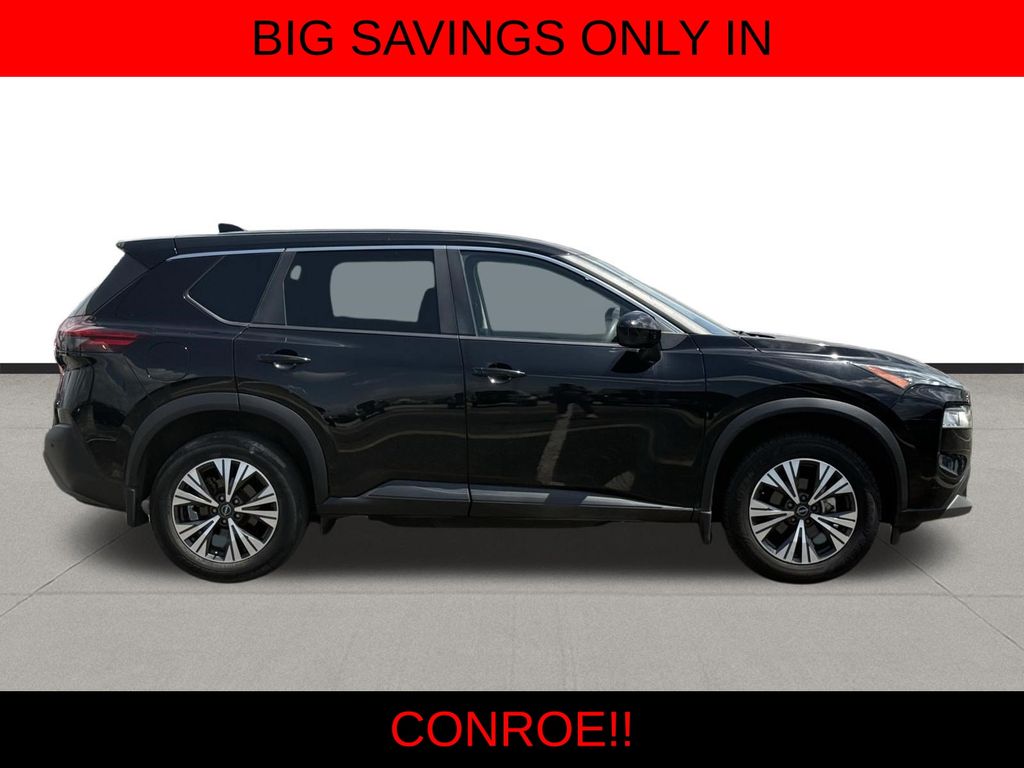 2023 Nissan Rogue SV - 3