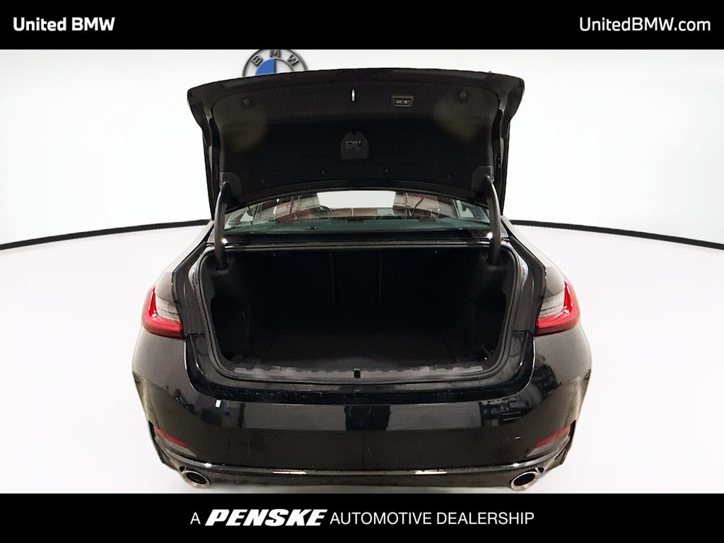 Thumbnail: 2025 BMW 3 Series - 14