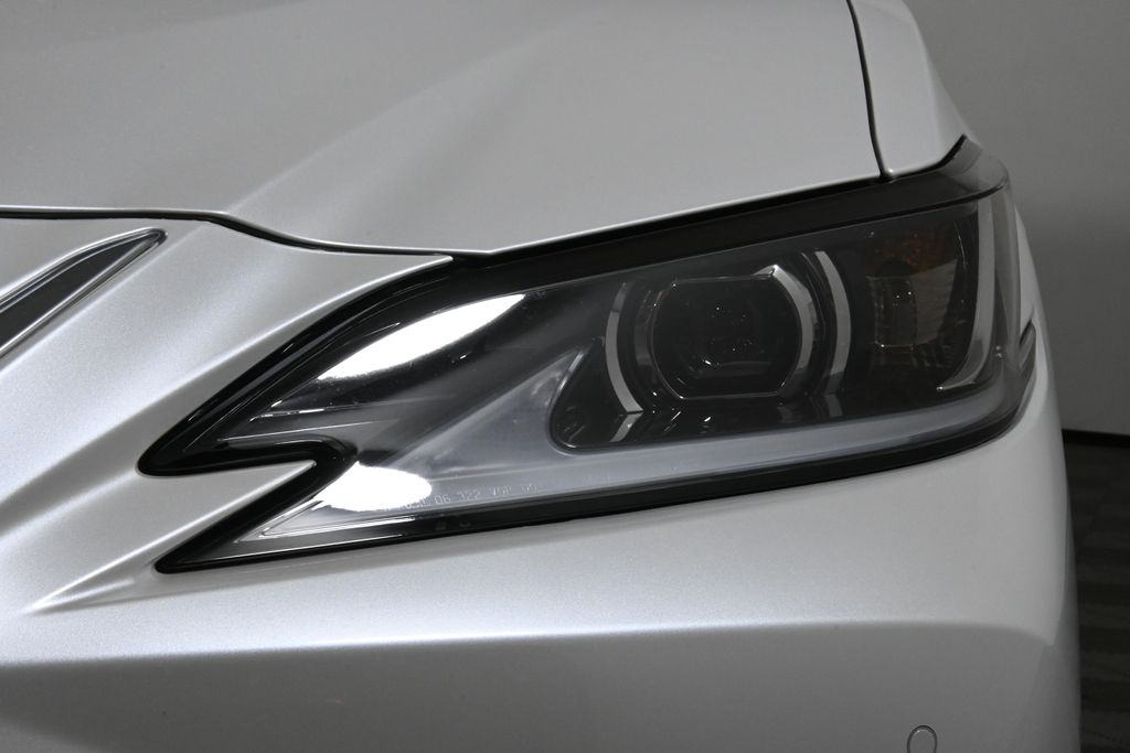 2025 Lexus ES 350 11