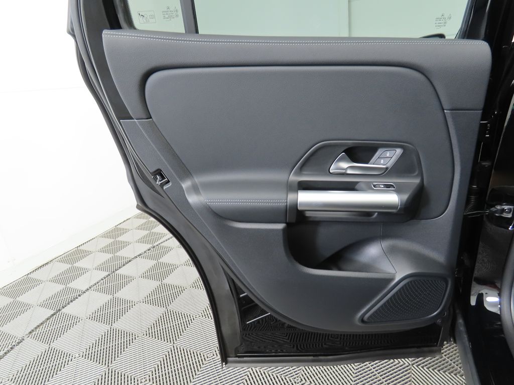2025 Mercedes-Benz GLA 250 27