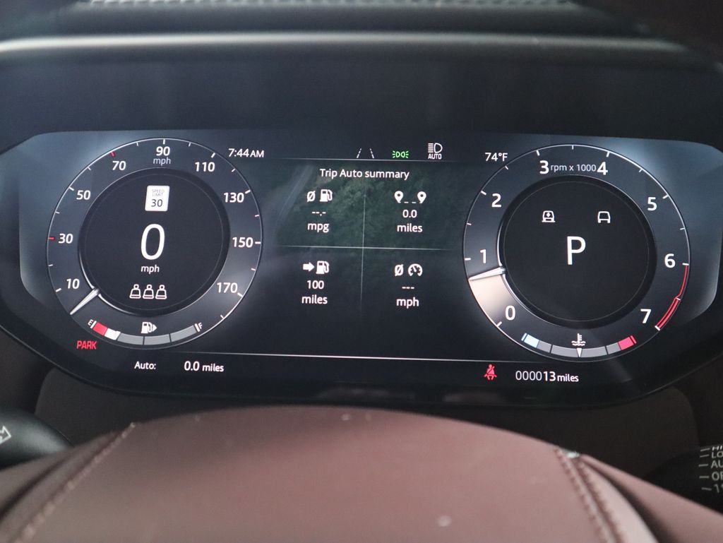 Thumbnail: 2025 Land Rover Range Rover Sport - 32