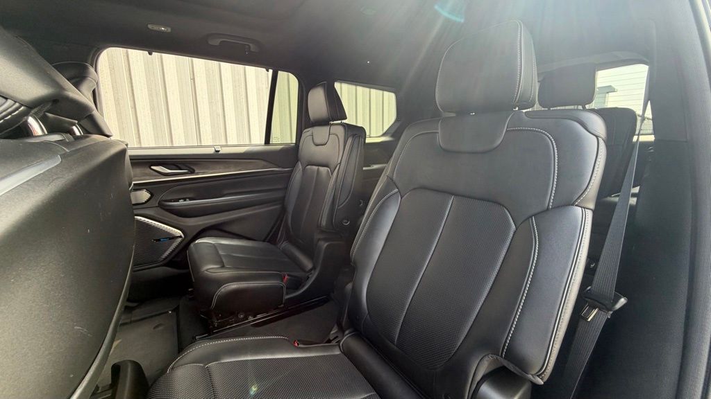 2022 Jeep Grand Cherokee L Overland - Photo 17