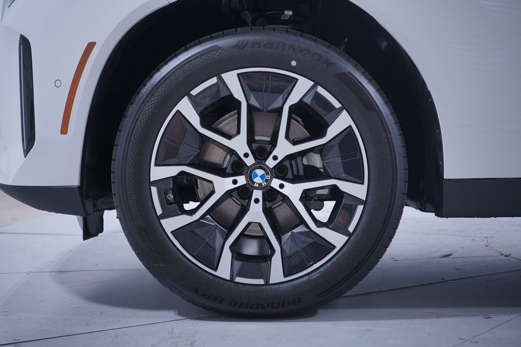 Thumbnail: 2026 BMW X3 - 2