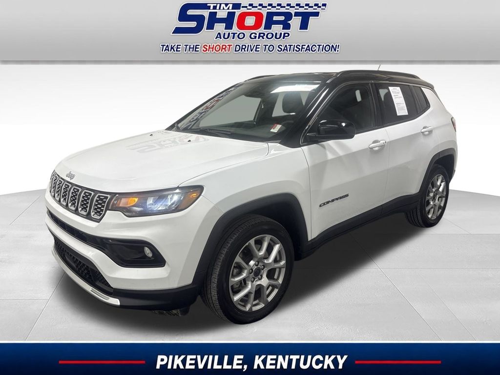 Bright White Clearcoat 2025 Jeep Compass SUV / Crossover Four-Wheel Drive 8-Speed Automatic