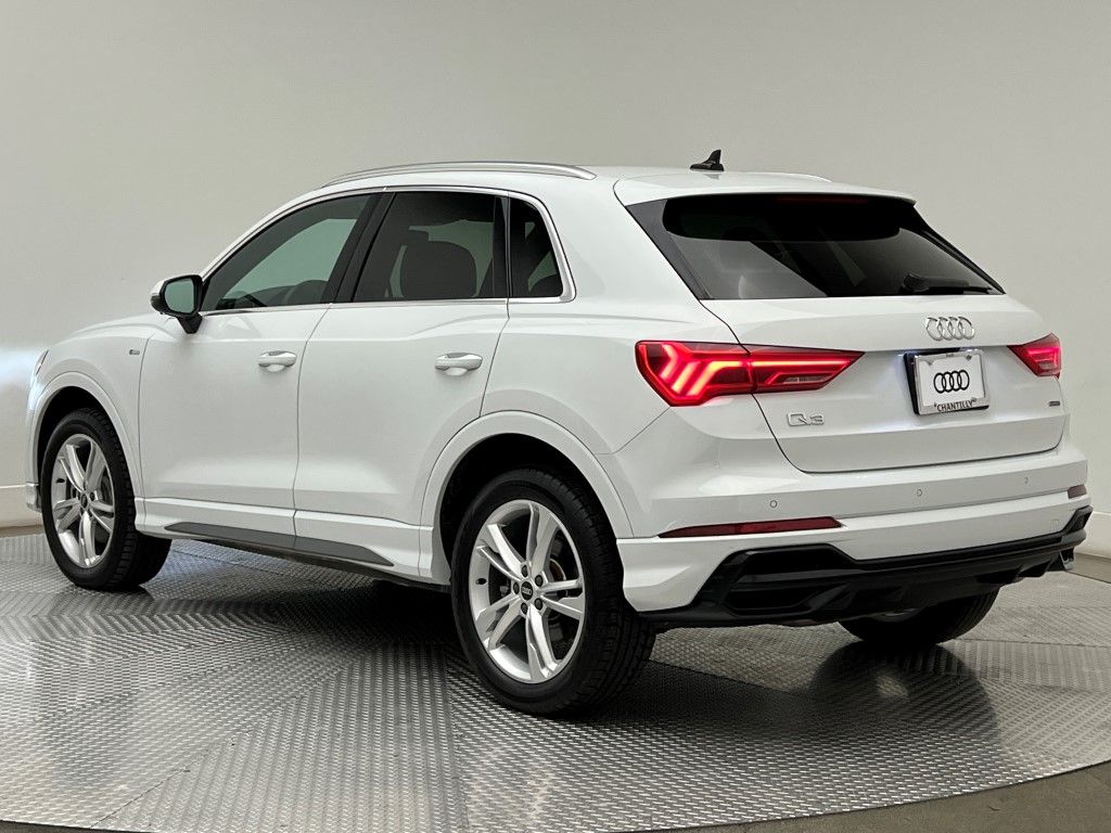 Thumbnail: 2022 Audi Q3 - 4