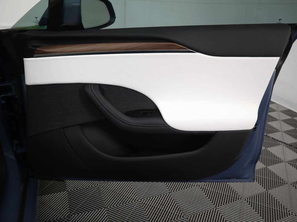 Thumbnail: 2026 Tesla Model S - 26