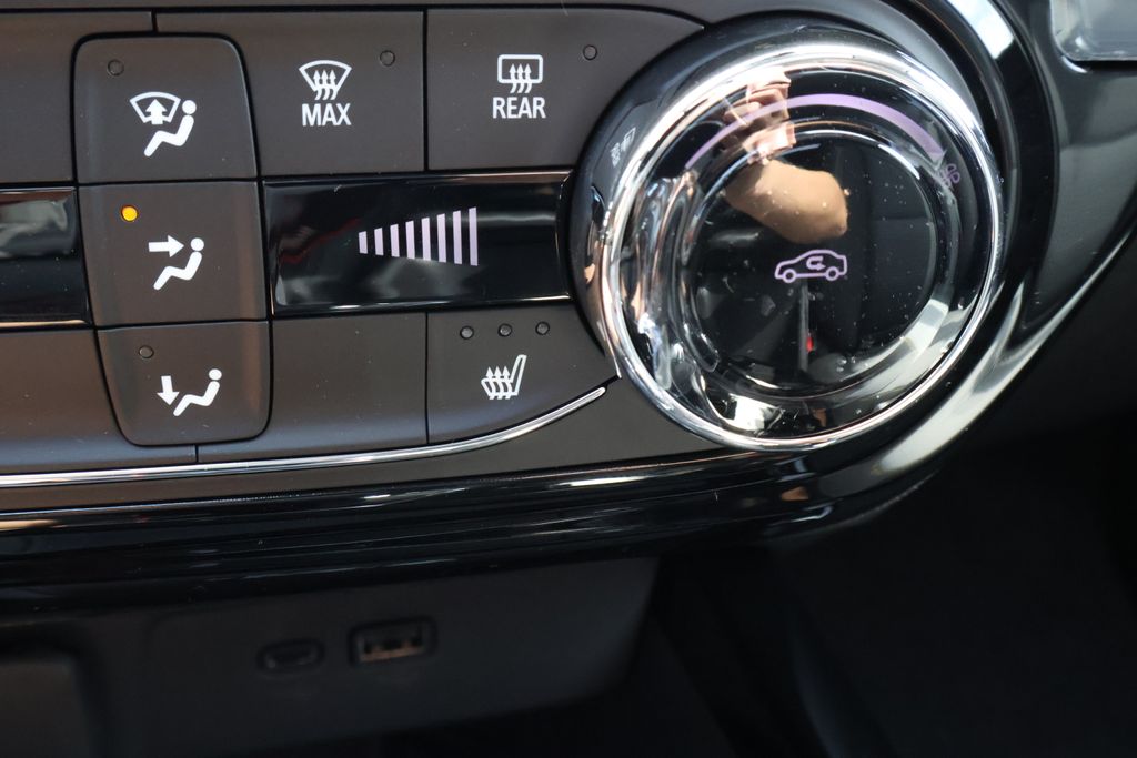 Thumbnail: 2026 Chevrolet Trax - 28