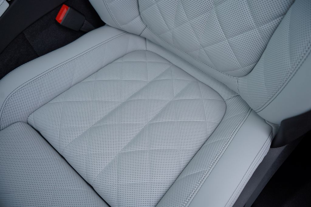 Thumbnail: 2026 BMW X6 - 11