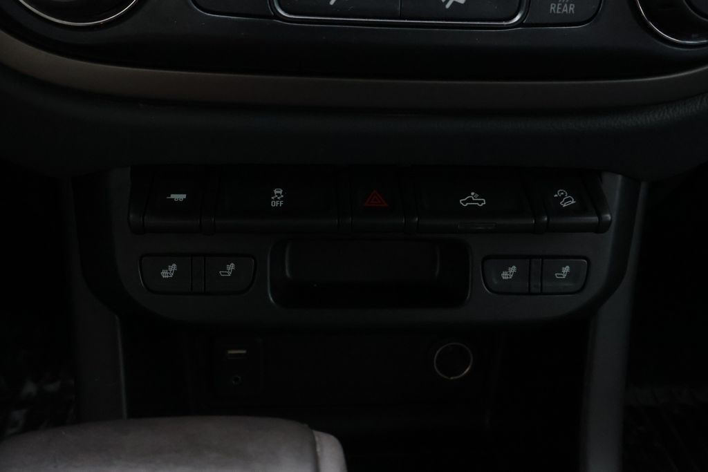 Thumbnail: 2018 Chevrolet Colorado - 27