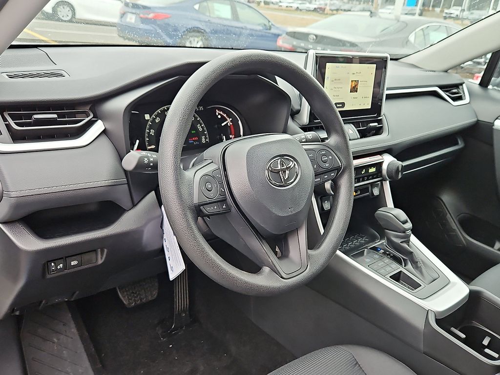 Thumbnail: 2025 Toyota RAV4 - 16