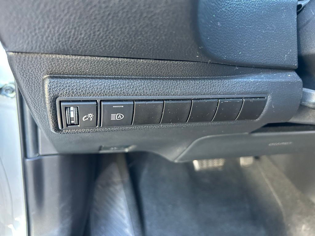 Thumbnail: 2020 Toyota Corolla - 16