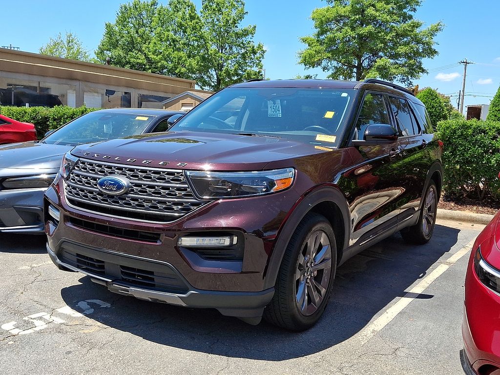 Red Metallic 2022 Ford Explorer XLT RWD SUV / Crossover Rear-Wheel Drive Automatic
