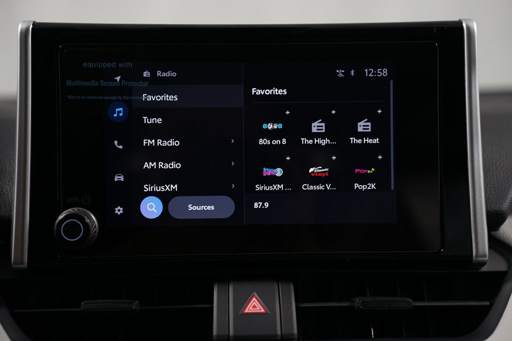 2025 Toyota RAV4 XLE 18