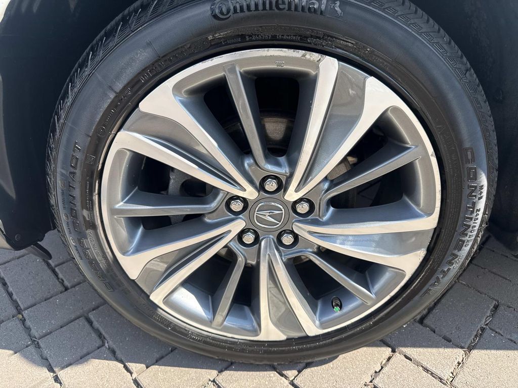 Used 2017  Acura 3.5L image 9