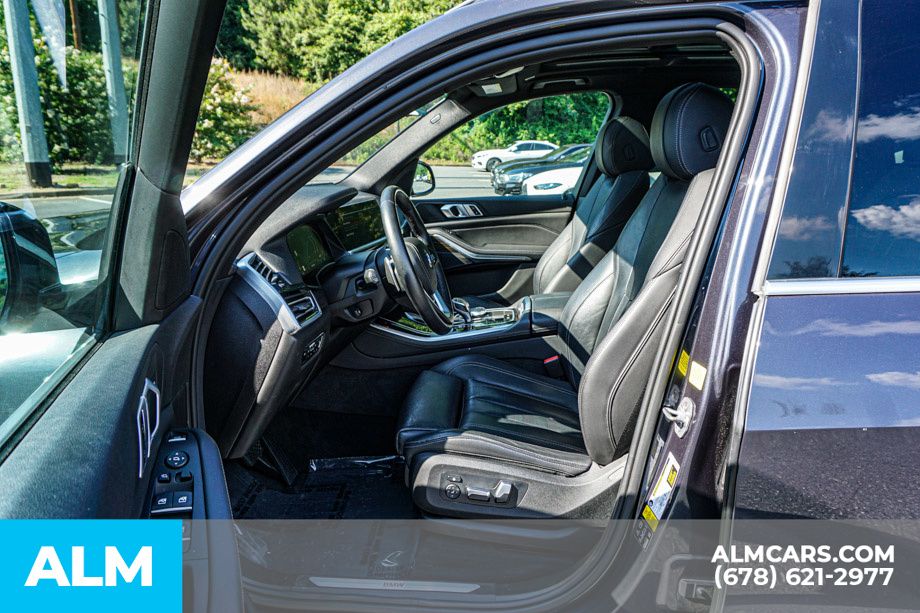 Used 2019 Gray BMW xDrive40i image 21