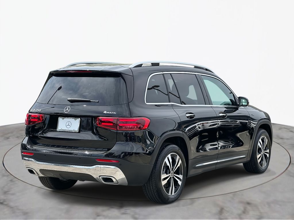 2025 Mercedes-Benz GLB 250 4