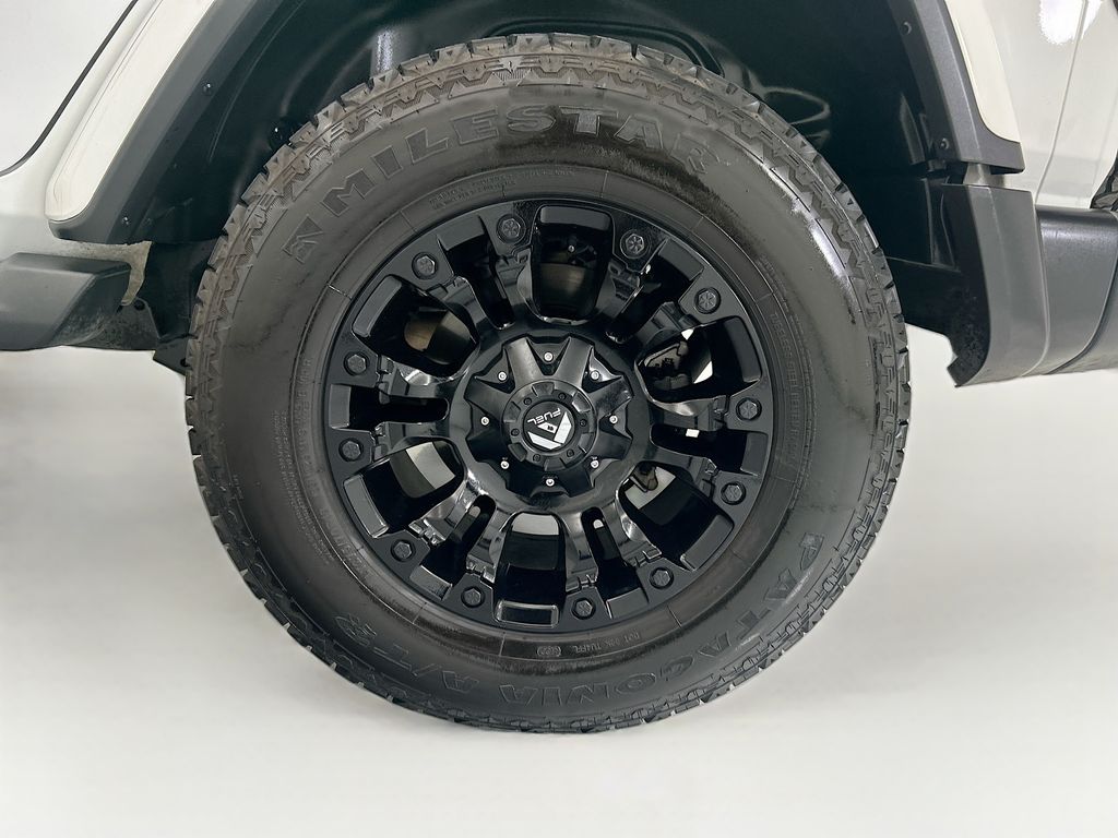 Thumbnail: 2021 Jeep Wrangler - 30