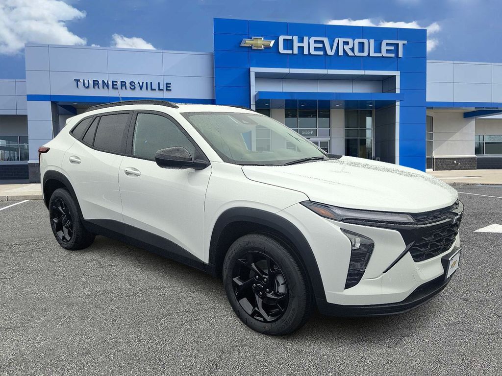Thumbnail: 2026 Chevrolet Trax - 2
