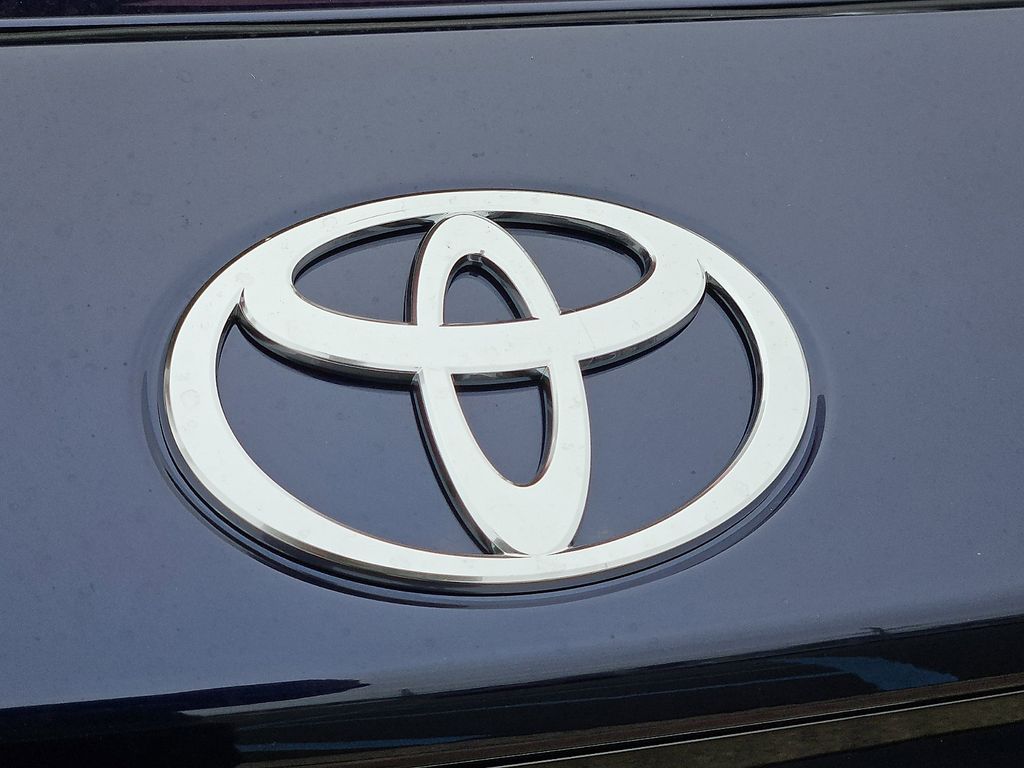 Thumbnail: 2026 Toyota bZ - 17