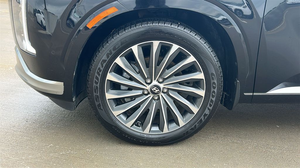 2023 Hyundai Palisade Calligraphy Black at Gullo Toyota