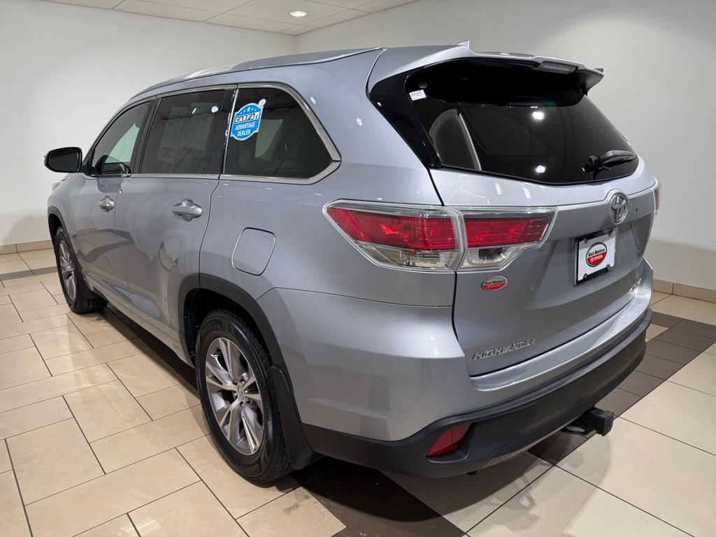 Thumbnail: 2015 Toyota Highlander - 3