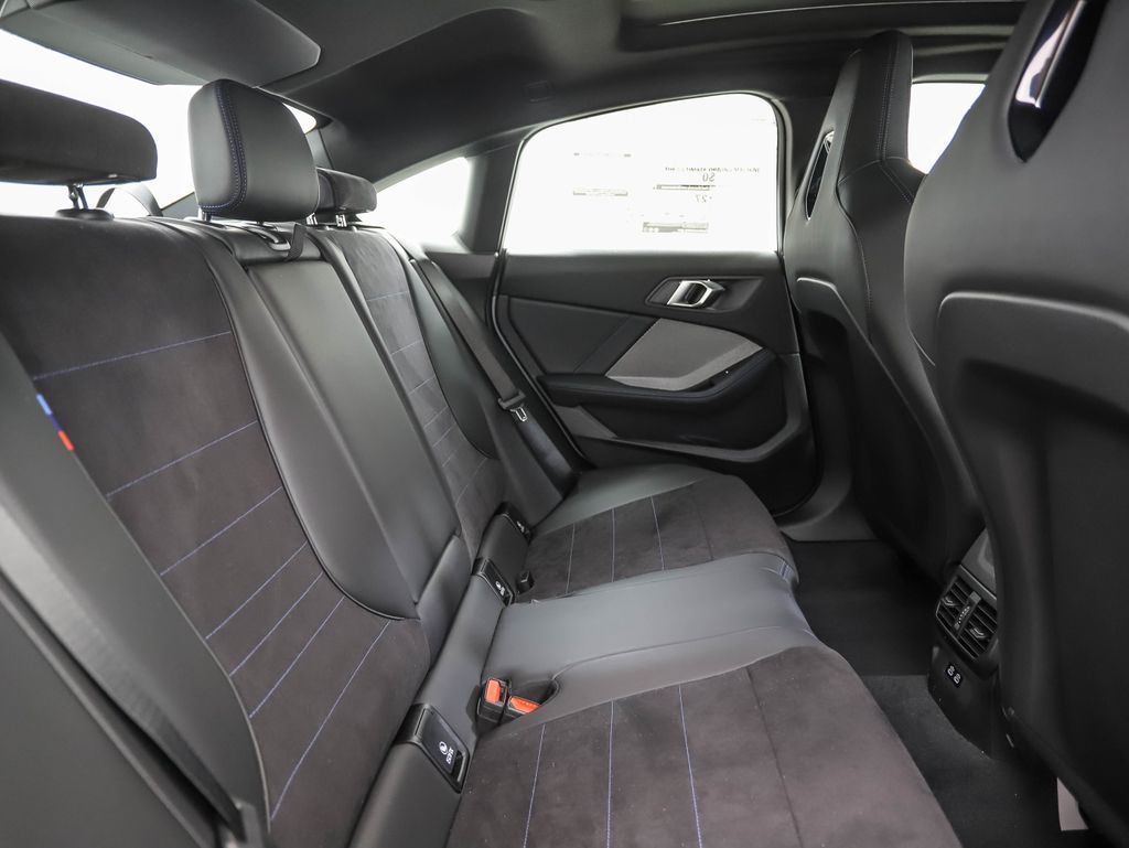 Thumbnail: 2025 BMW 2 Series - 24