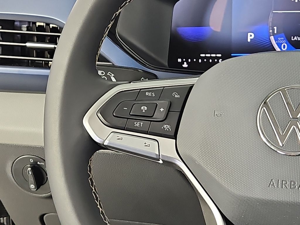 Thumbnail: 2023 Volkswagen Taos - 30
