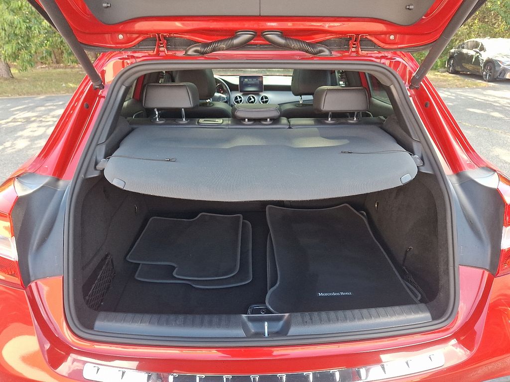 Thumbnail: 2019 Mercedes-Benz GLA - 26