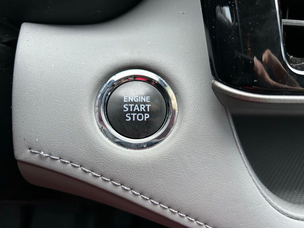 Thumbnail: 2023 Toyota Highlander - 27