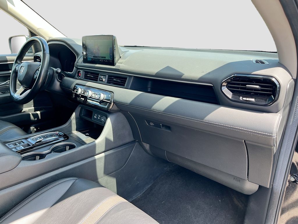 Used 2025 Black Honda Touring image 32